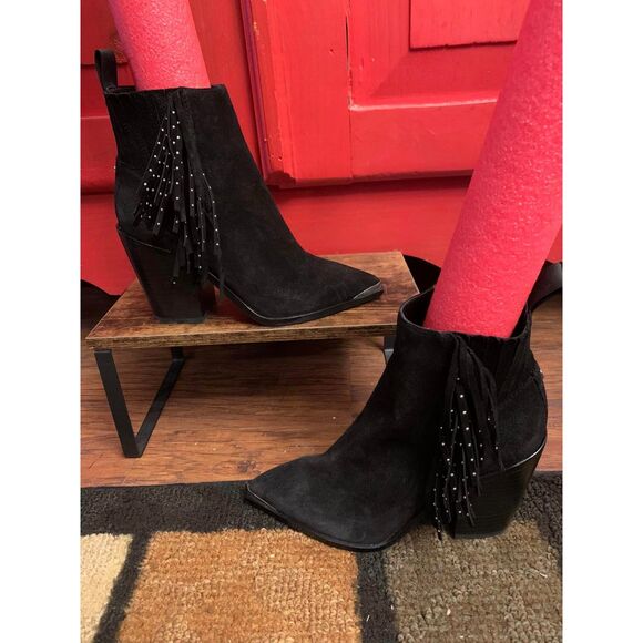 NWOT Kenneth Cole Size 5 West Side Fringe Bootie RB Studs Suede Leather Fringe - Picture 1 of 5
